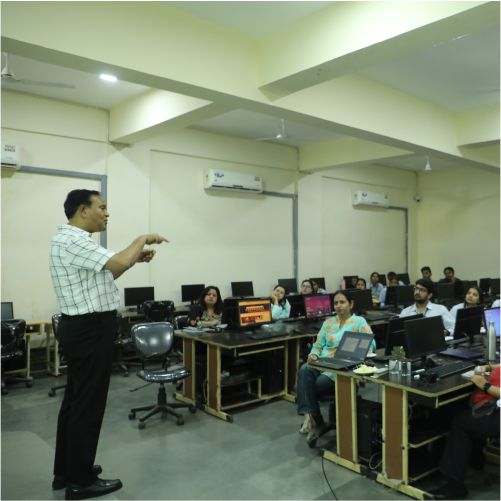 Research Methodology Workshop at ITM School of Business and Leadership